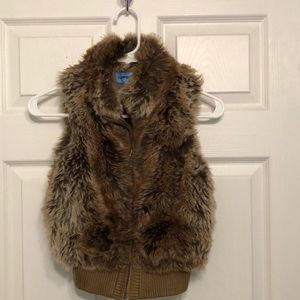 Girls brown sleeveless furry vest